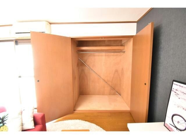 物件内観写真4　(※家具は設備品ではございません。)