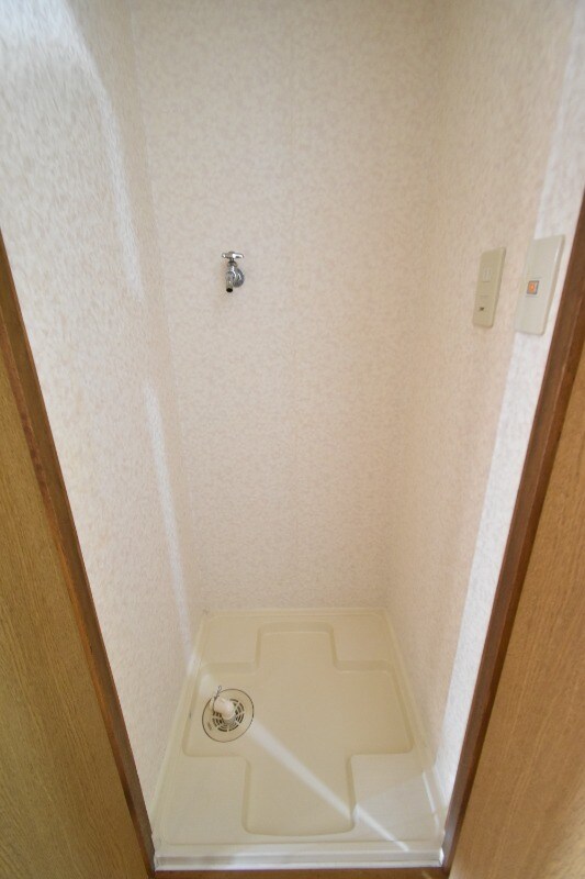 物件内観写真13　(洗濯機置き場)