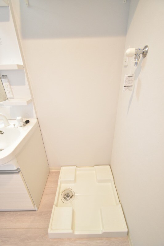 物件内観写真14　(洗濯機置き場)