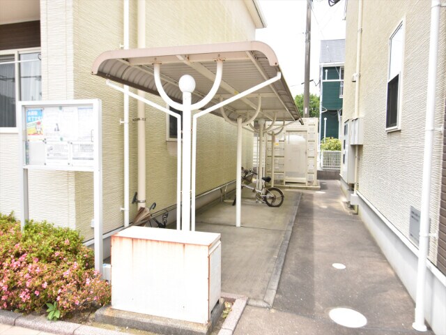 物件外観写真5　(駐輪場)