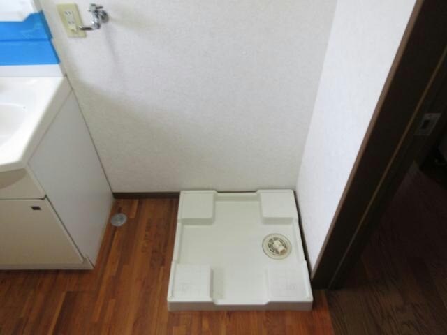 物件内観写真14　(洗濯機置き場)