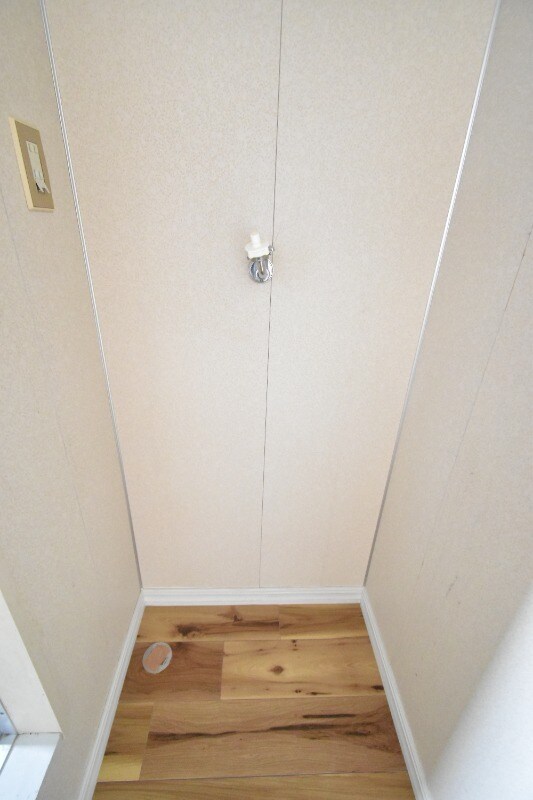 物件内観写真13　(洗濯機置き場)