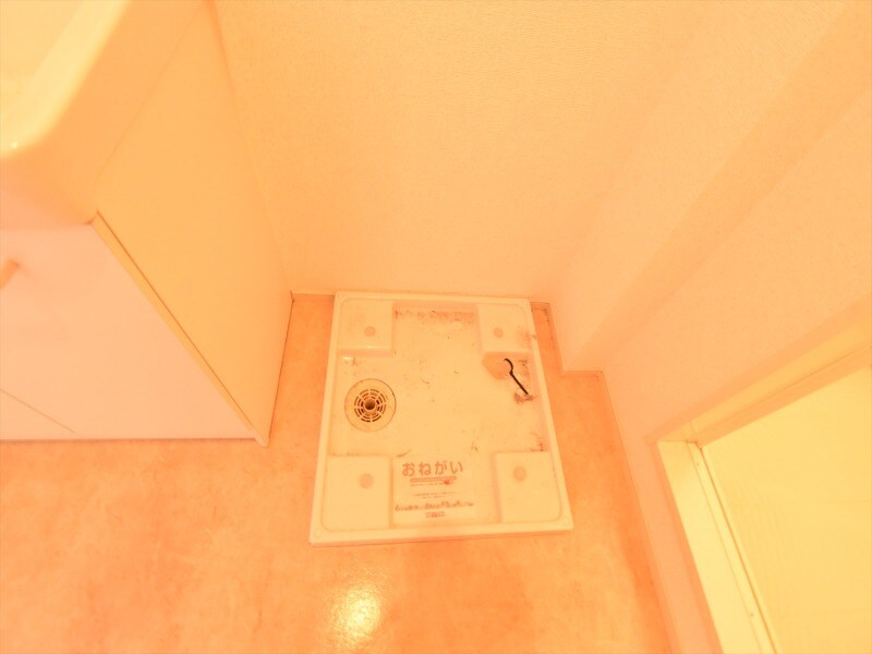 物件内観写真10　(洗濯機置き場)