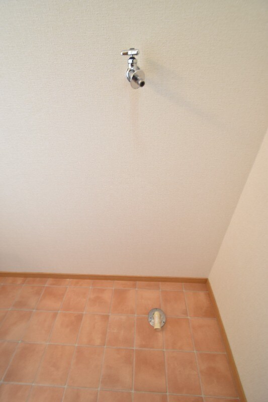 物件内観写真11　(洗濯機置き場)