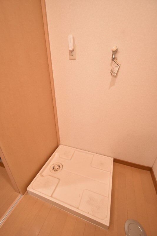 物件内観写真14　(洗濯機置き場)