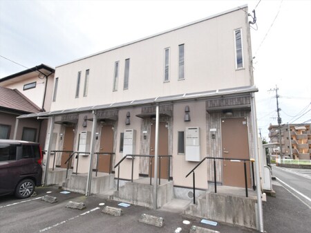 ヴィヴレイースト外観写真