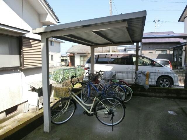 物件外観写真4　(駐輪場)