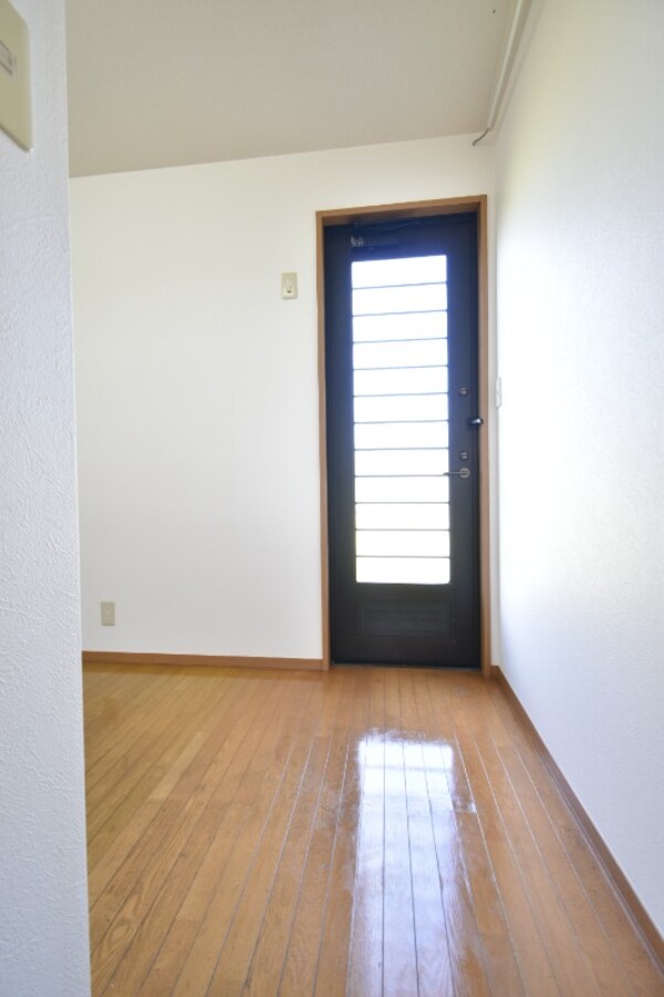 その他設備(勝手口)