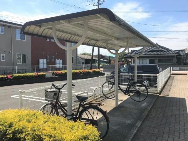 物件外観写真5　(駐輪場)