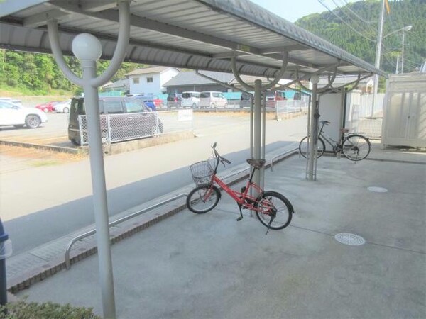その他共有部分(駐輪場)
