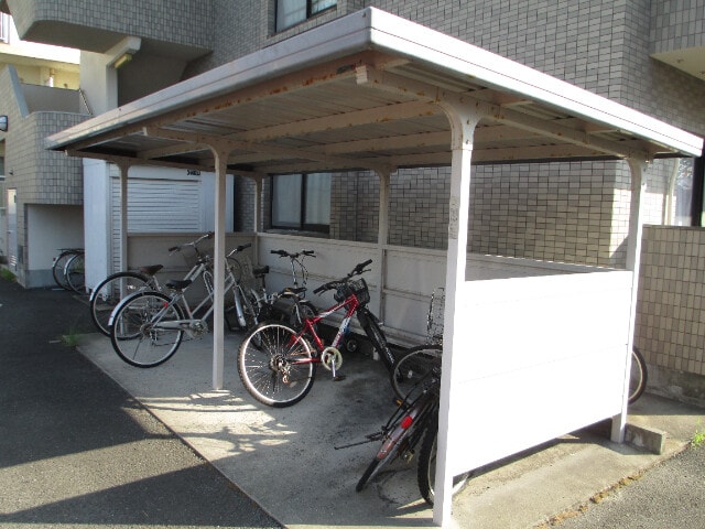 物件外観写真3　(駐輪場)