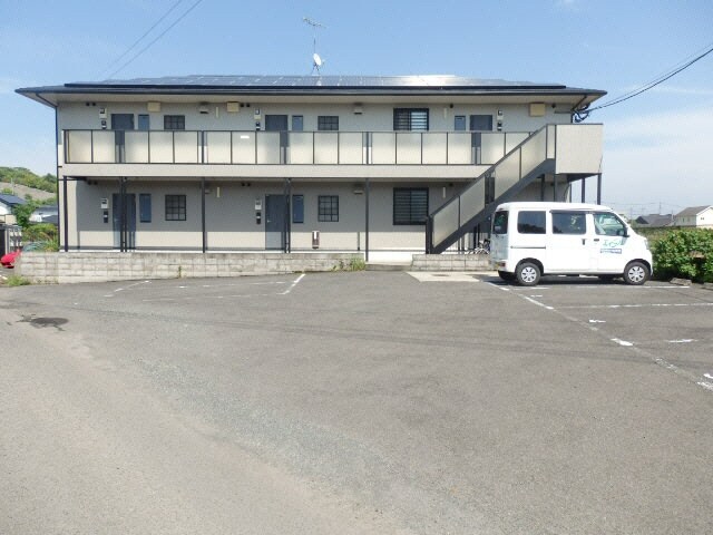 物件外観写真3　(駐車場)