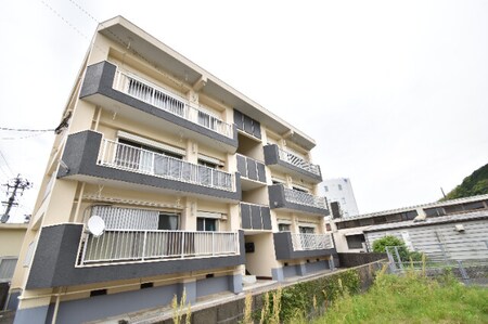 ファーストマンション外観写真