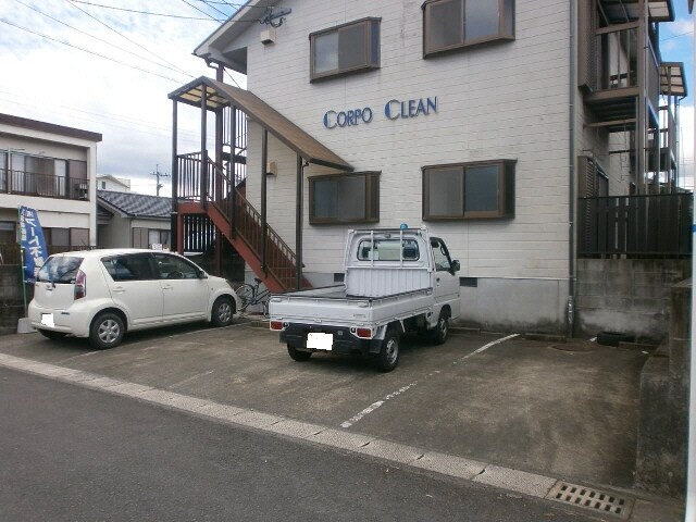 物件外観写真2　(駐車場)