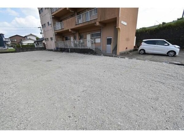駐車場(駐車場)