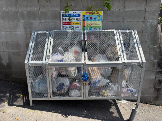 物件外観写真3　(※敷地内ゴミ置き場)