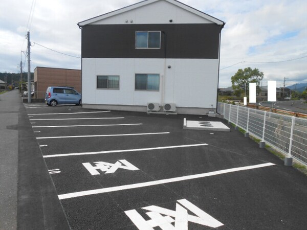 駐車場(駐車場)