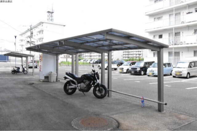 物件外観写真4　(※駐輪場)