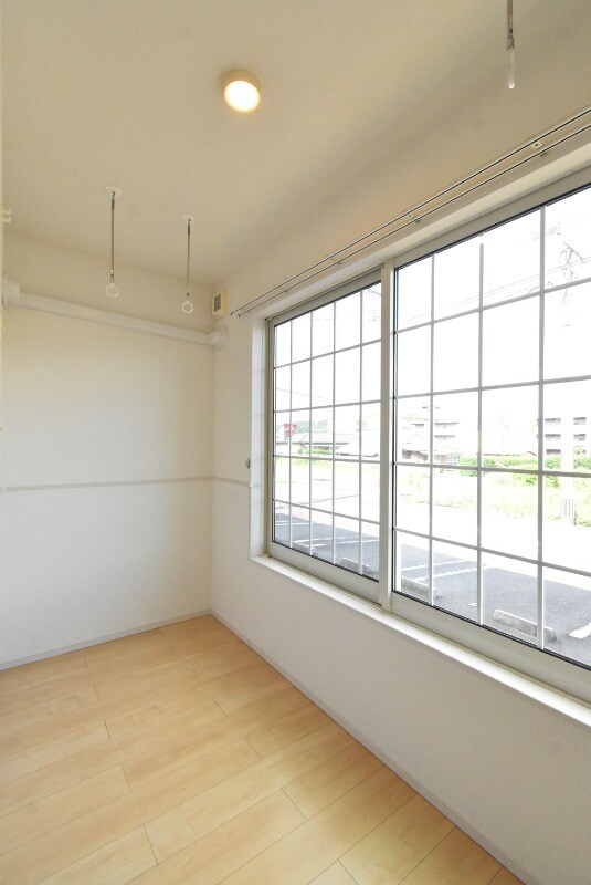 物件内観写真14　(※サンルーム)