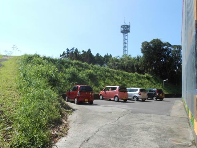 物件外観写真2　(※駐車場)