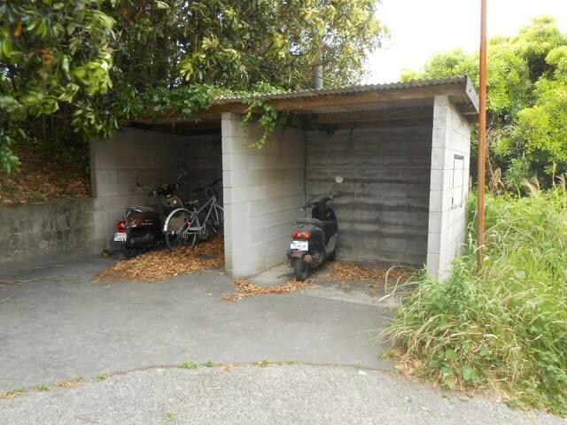 物件外観写真3　(※駐輪場)