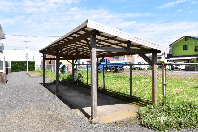 物件外観写真3　(駐輪場)