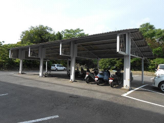 物件外観写真6　(駐輪場)