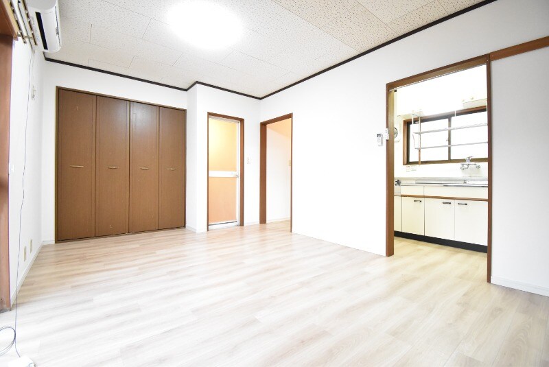 物件内観写真5　(※照明はサービス品となります。)