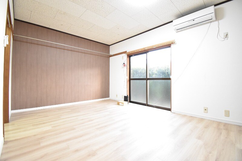 物件内観写真6　(※照明はサービス品となります。)