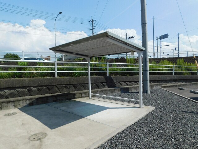 物件外観写真3　(※駐輪場)