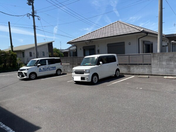 駐車場(駐車場)