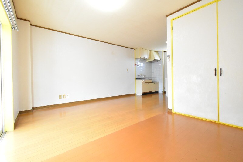 物件内観写真6　(※照明はサービス品となります。)