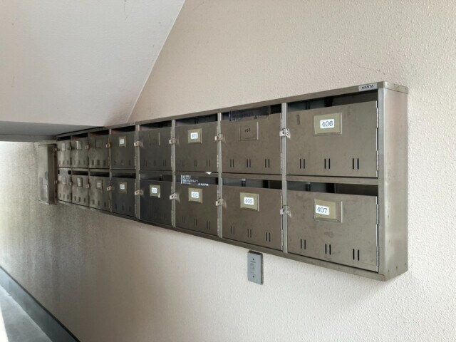物件外観写真3　(※集合郵便受け)