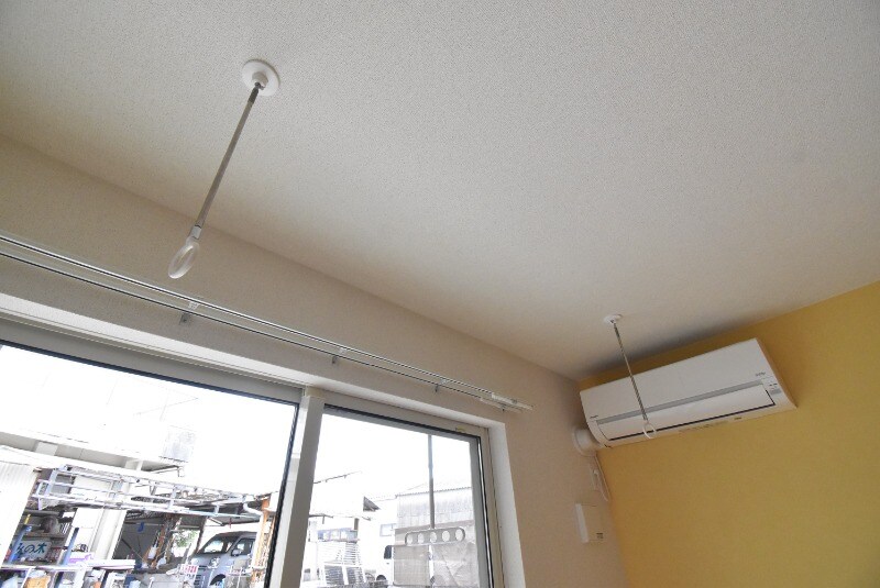 物件内観写真16　(室内物干し機)