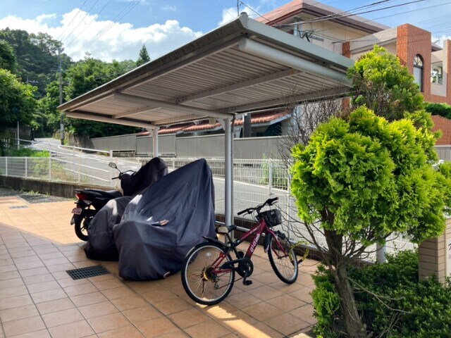 物件外観写真3　(※駐輪場)