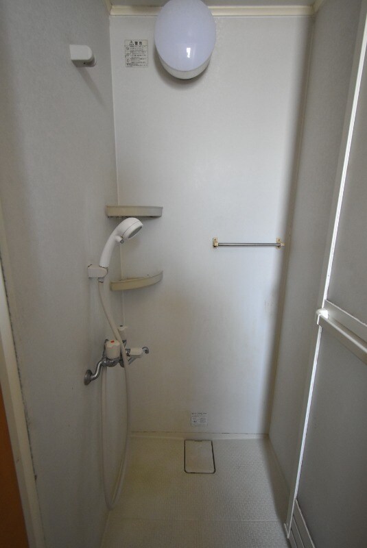 物件内観写真7　(シャワールーム)