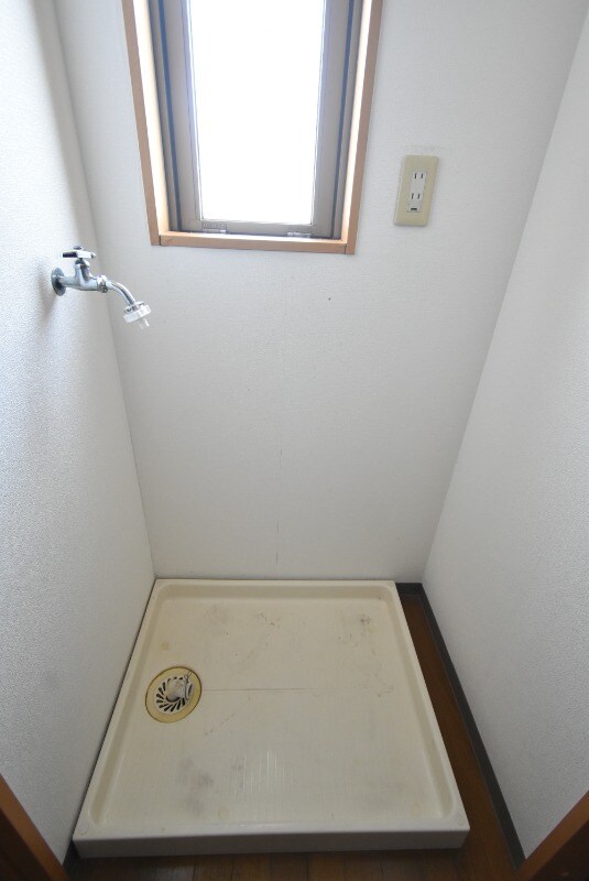 物件内観写真12　(室内洗濯機置き場)