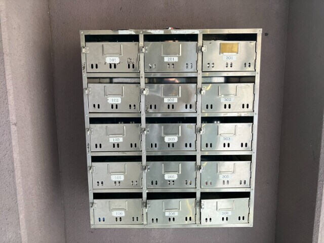 物件外観写真4　(集合ポスト)