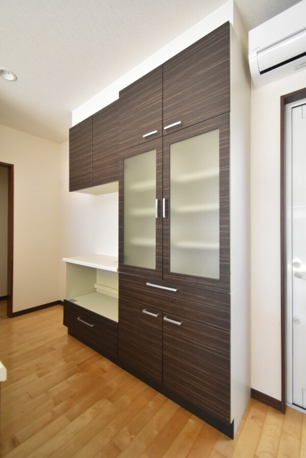 キッチン(食器棚)