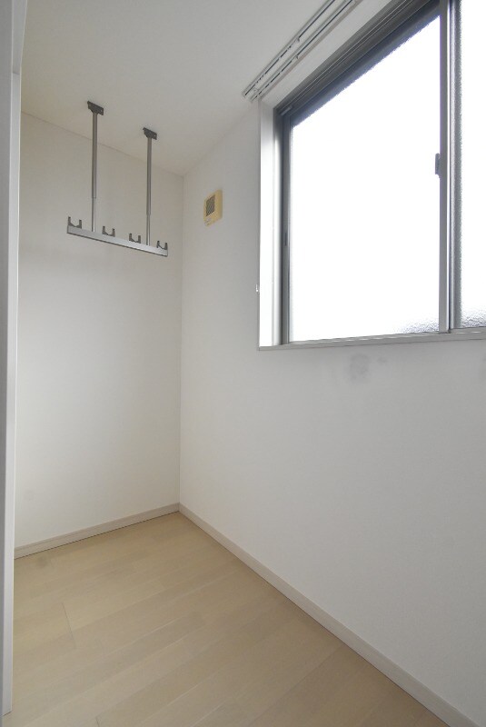 物件内観写真10　(※サンルーム)