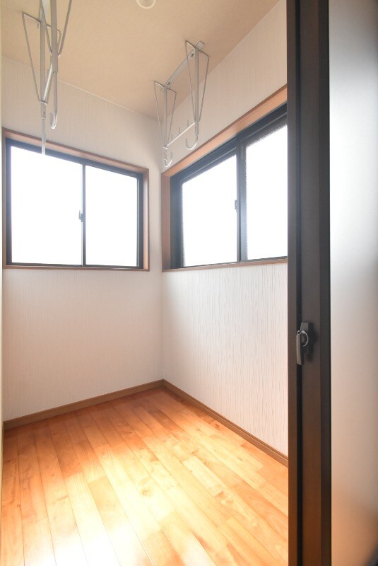 物件内観写真16　(サンルーム)