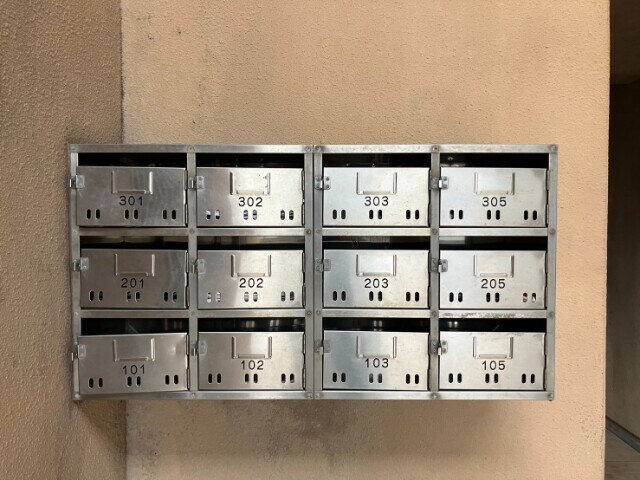 物件外観写真4　(集合ポスト)