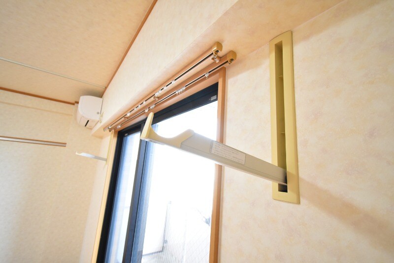 物件内観写真21　(室内物干し機)