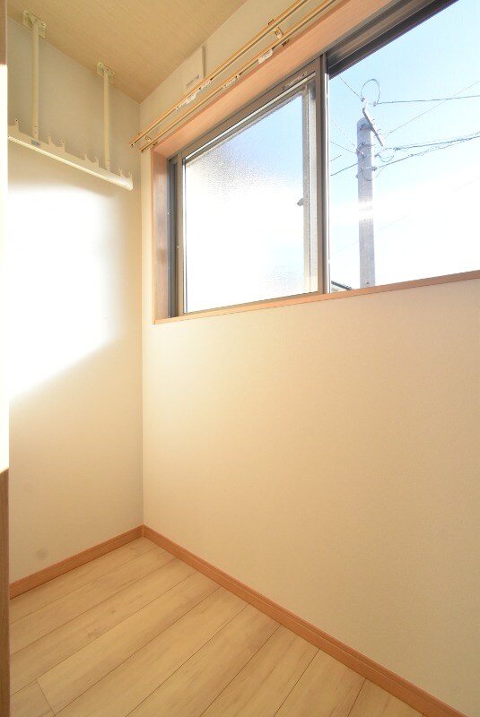 物件内観写真17　(サンルーム)