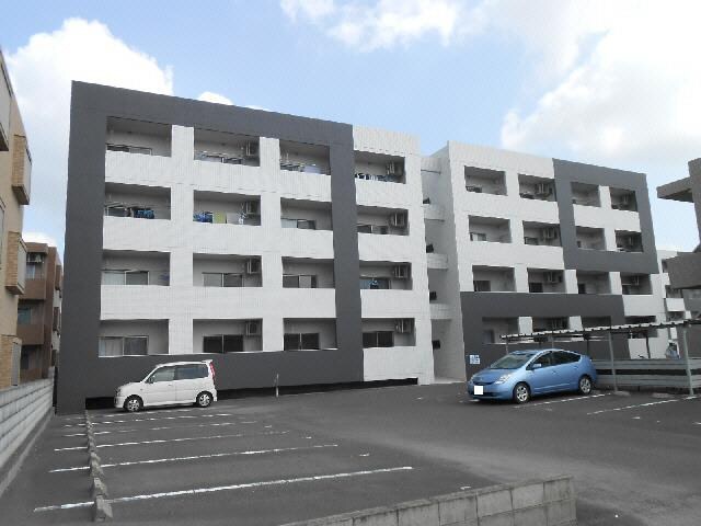 物件外観写真4　(駐車場)