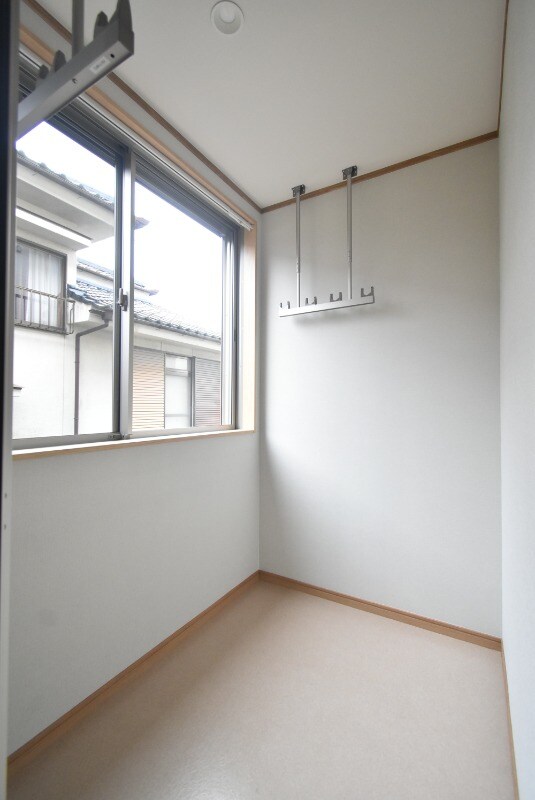 物件内観写真13　(※サンルーム)