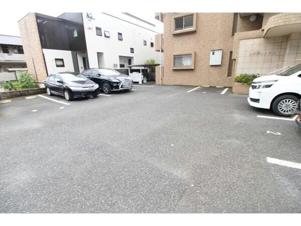 駐車場(駐車場)