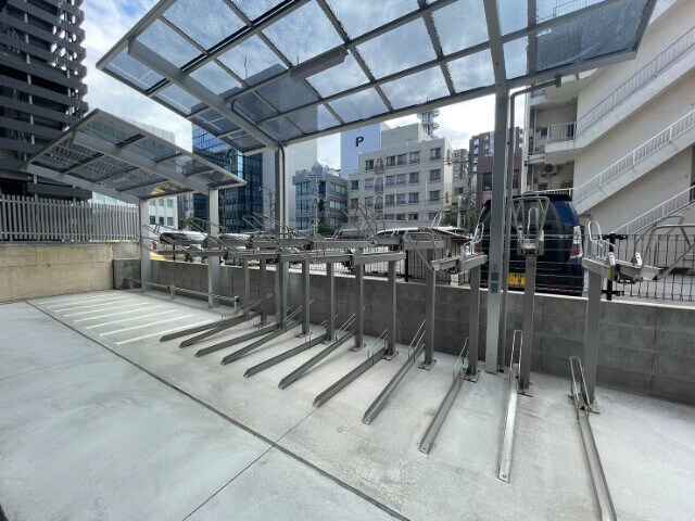 物件外観写真3　(駐輪所)