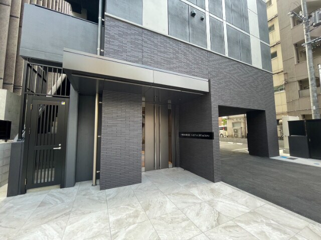 物件外観写真4　(エントランス)