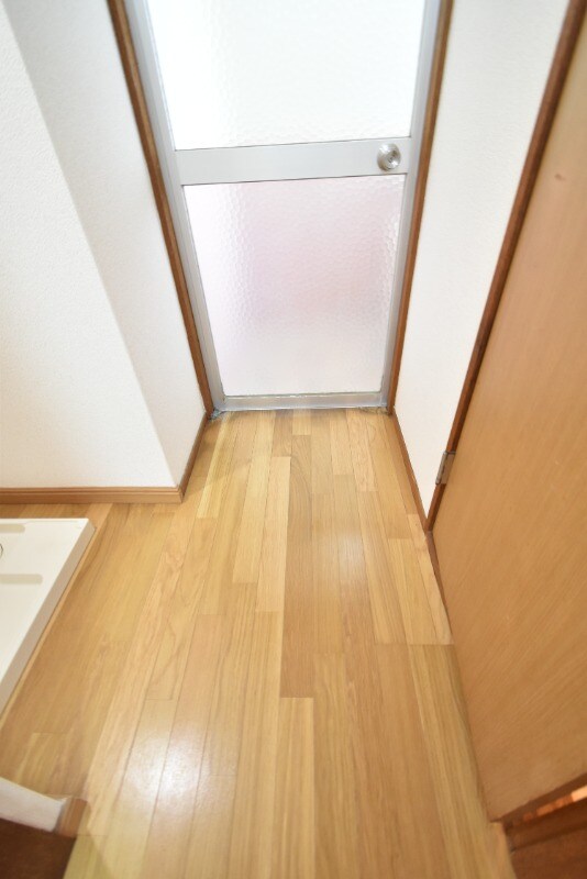 物件内観写真16　(脱衣スペース)